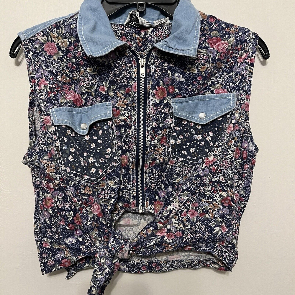 Speed Limit L Women's‎ Juniors Blue Chambray Floral Western Cowgirl Crop-top